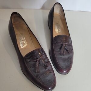 Salvatore Ferragamo Men's Burgandy Croc Embossed Tassel Loafers - Size 9 D